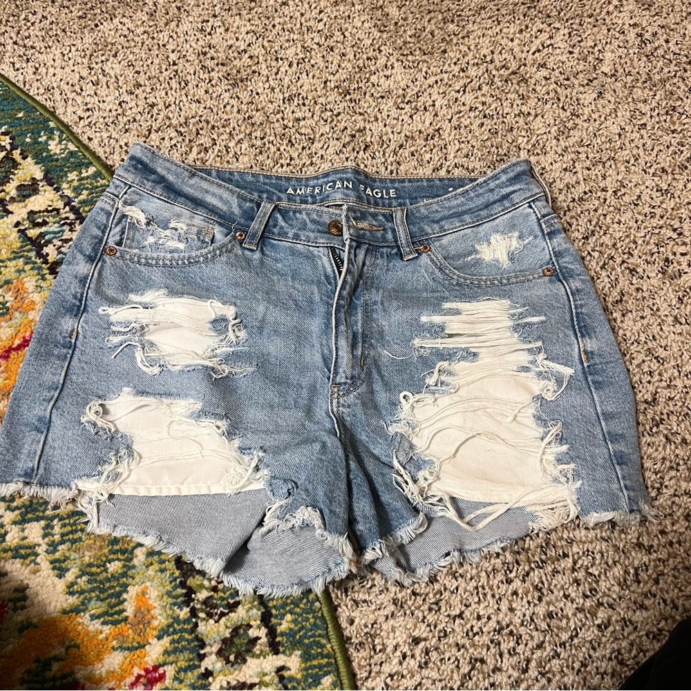 strigid mom shorts